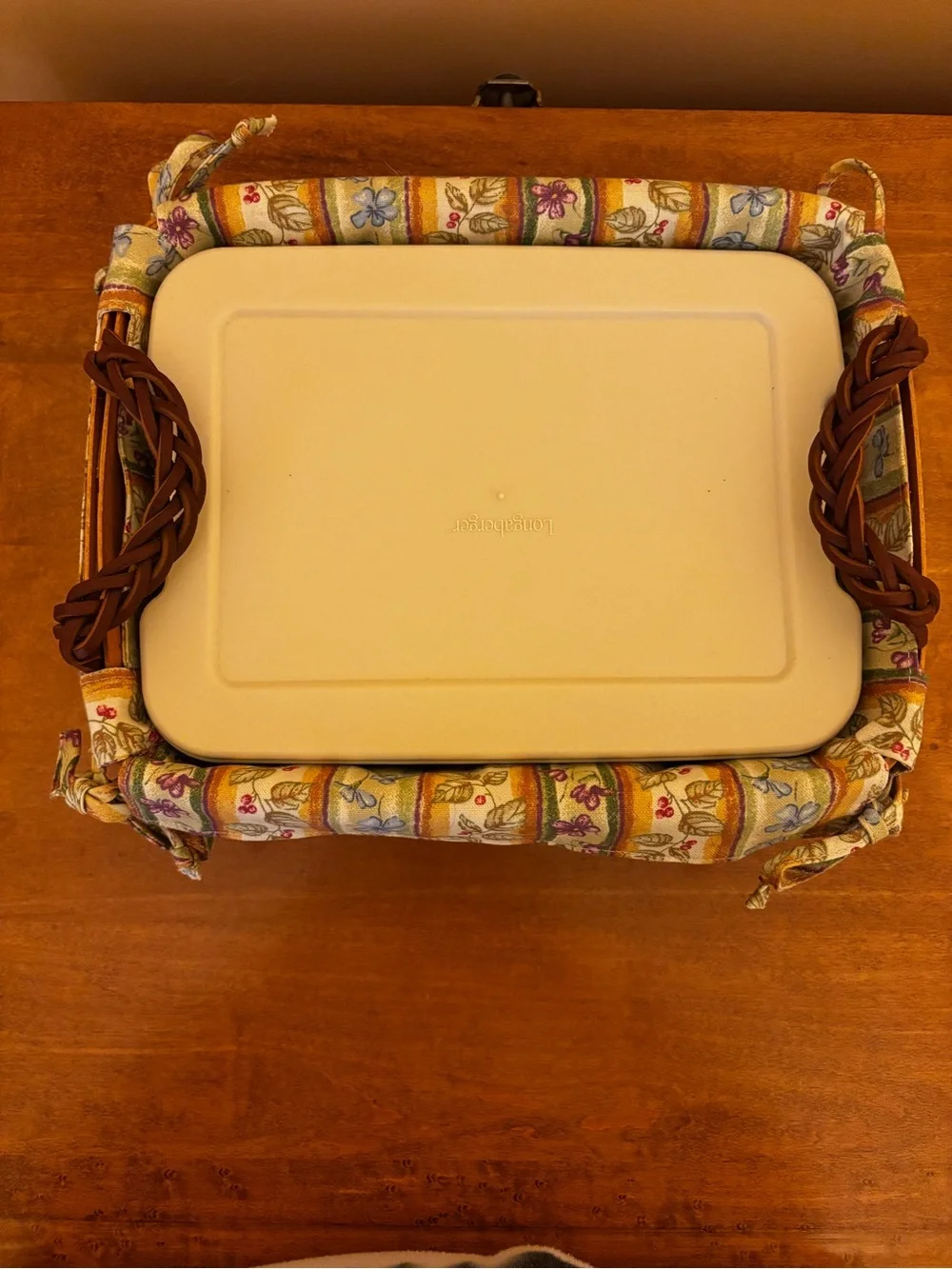 Longaberger Small Serving Basket w/Botanical Fields liner and Lidded protector